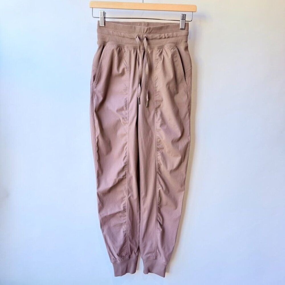 Lululemon Dance Studio Jogger Women’s Size 2 B193